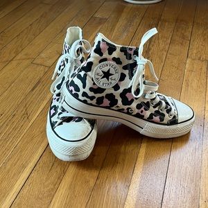 Converse white & pink cheeta print platform shoes size 8